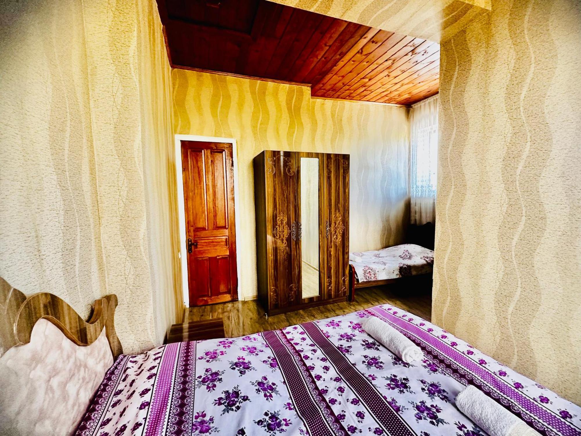 Guesthouse Kamelia Martvili Exteriör bild